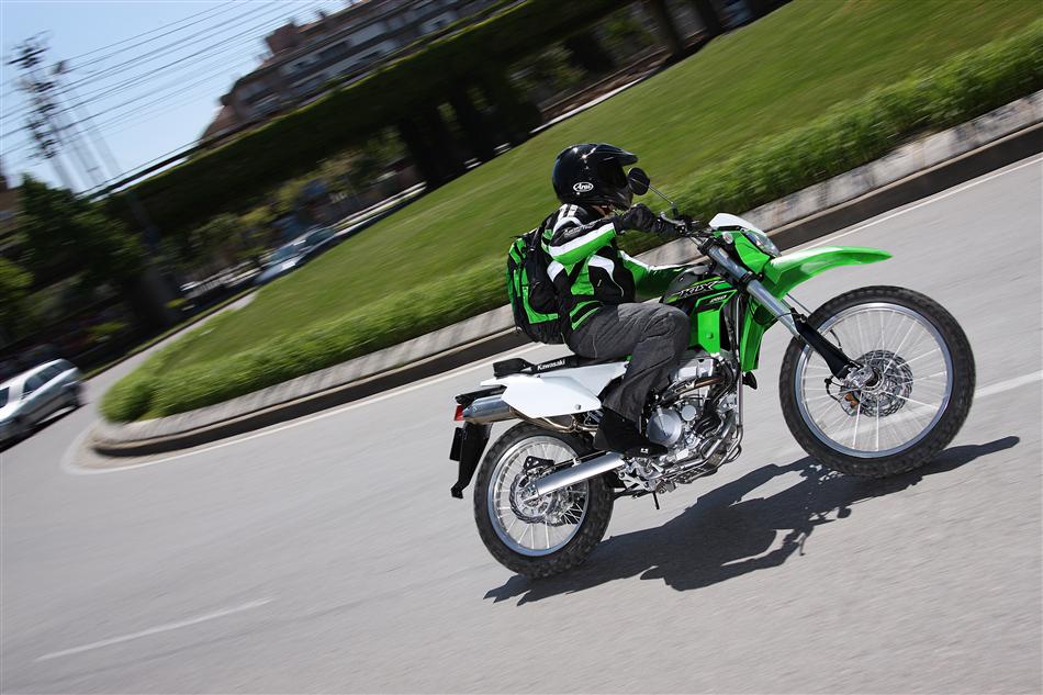 KLX250 MY 2015 - Kawasaki United Kingdom